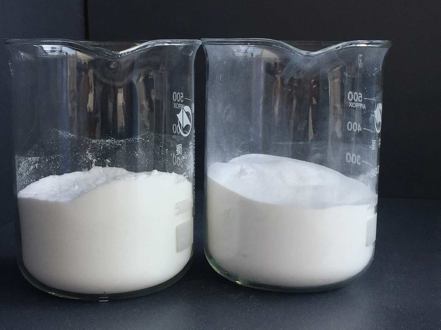 高密度氧化聚乙烯蜡和低密度氧化聚乙烯蜡在PVC加工中有什么区别?